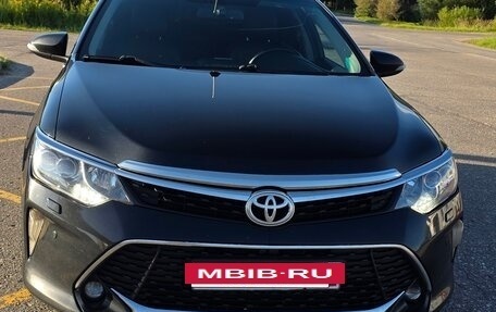 Toyota Camry, 2017 год, 2 200 000 рублей, 2 фотография