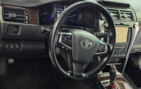 Toyota Camry, 2017 год, 2 200 000 рублей, 6 фотография