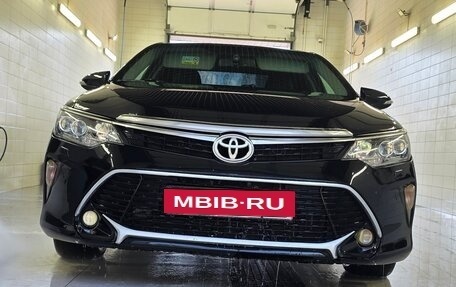 Toyota Camry, 2017 год, 2 200 000 рублей, 16 фотография