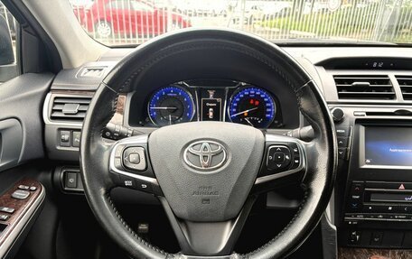 Toyota Camry, 2017 год, 2 290 000 рублей, 10 фотография