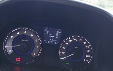 Hyundai Solaris II рестайлинг, 2011 год, 735 000 рублей, 9 фотография