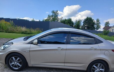 Hyundai Solaris II рестайлинг, 2011 год, 735 000 рублей, 3 фотография