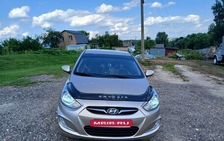 Hyundai Solaris II рестайлинг, 2011 год, 735 000 рублей, 5 фотография