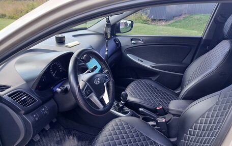 Hyundai Solaris II рестайлинг, 2011 год, 735 000 рублей, 11 фотография