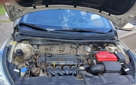 Hyundai Solaris II рестайлинг, 2011 год, 735 000 рублей, 16 фотография