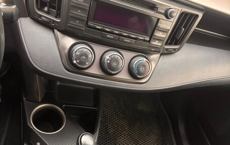 Toyota RAV4, 2015 год, 1 800 000 рублей, 4 фотография