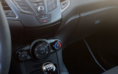 Ford Fiesta, 2016 год, 795 000 рублей, 3 фотография