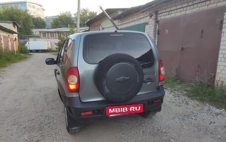 Chevrolet Niva I рестайлинг, 2011 год, 310 000 рублей, 2 фотография