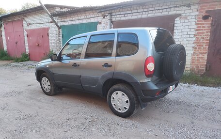 Chevrolet Niva I рестайлинг, 2011 год, 310 000 рублей, 8 фотография