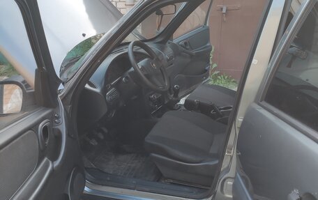 Chevrolet Niva I рестайлинг, 2011 год, 310 000 рублей, 21 фотография