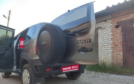 Chevrolet Niva I рестайлинг, 2011 год, 310 000 рублей, 19 фотография