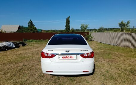 Hyundai Sonata VI, 2012 год, 990 000 рублей, 4 фотография