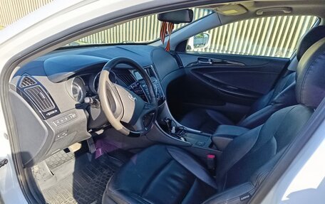 Hyundai Sonata VI, 2012 год, 990 000 рублей, 8 фотография