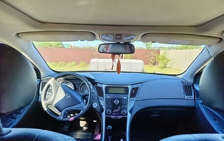 Hyundai Sonata VI, 2012 год, 990 000 рублей, 10 фотография