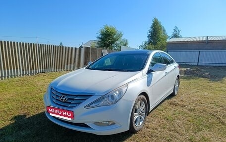 Hyundai Sonata VI, 2012 год, 990 000 рублей, 3 фотография