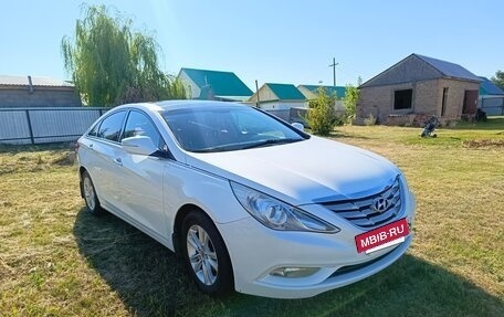 Hyundai Sonata VI, 2012 год, 990 000 рублей, 2 фотография