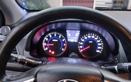 Hyundai Solaris II рестайлинг, 2014 год, 799 999 рублей, 2 фотография
