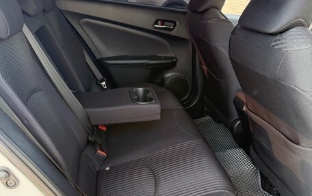 Toyota Prius IV XW50, 2017 год, 1 700 000 рублей, 4 фотография