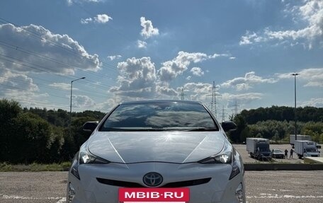 Toyota Prius IV XW50, 2017 год, 1 700 000 рублей, 7 фотография