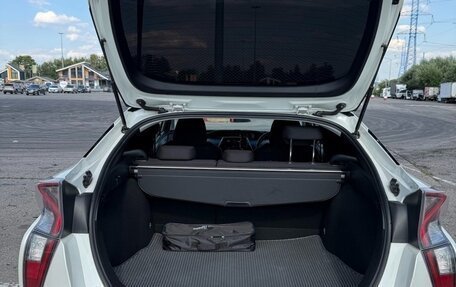 Toyota Prius IV XW50, 2017 год, 1 700 000 рублей, 14 фотография