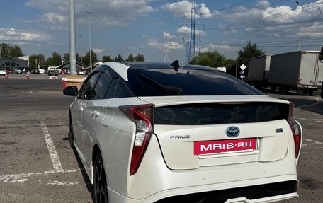 Toyota Prius IV XW50, 2017 год, 1 700 000 рублей, 12 фотография