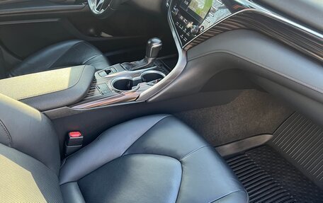 Toyota Camry, 2020 год, 2 950 000 рублей, 5 фотография