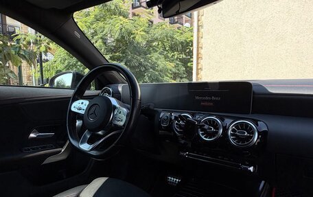 Mercedes-Benz CLA, 2020 год, 3 300 000 рублей, 11 фотография