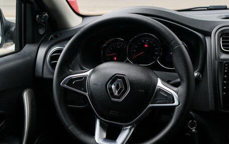 Renault Logan II, 2018 год, 650 000 рублей, 12 фотография