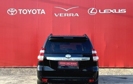 Toyota Land Cruiser Prado 150 рестайлинг 2, 2015 год, 3 260 000 рублей, 5 фотография
