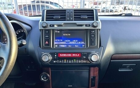 Toyota Land Cruiser Prado 150 рестайлинг 2, 2015 год, 3 260 000 рублей, 13 фотография