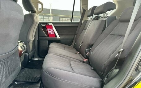 Toyota Land Cruiser Prado 150 рестайлинг 2, 2015 год, 3 260 000 рублей, 16 фотография
