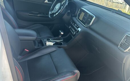KIA Sportage IV рестайлинг, 2018 год, 2 550 000 рублей, 23 фотография