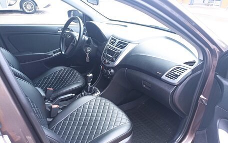 Hyundai Solaris II рестайлинг, 2015 год, 875 000 рублей, 13 фотография