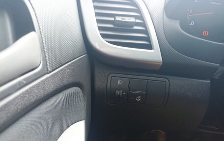 Hyundai Solaris II рестайлинг, 2015 год, 875 000 рублей, 19 фотография