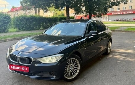 BMW 3 серия, 2012 год, 1 500 000 рублей, 4 фотография