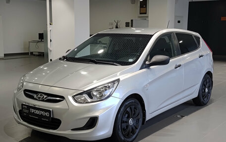 Hyundai Solaris II рестайлинг, 2014 год, 770 000 рублей, 5 фотография