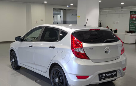 Hyundai Solaris II рестайлинг, 2014 год, 770 000 рублей, 11 фотография