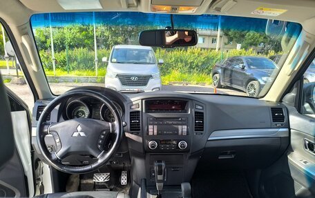 Mitsubishi Pajero IV, 2013 год, 2 150 000 рублей, 4 фотография
