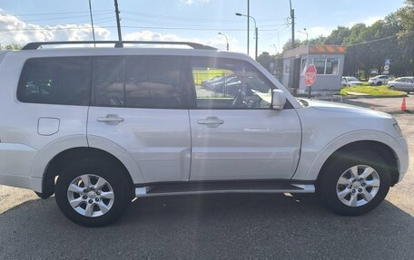 Mitsubishi Pajero IV, 2013 год, 2 150 000 рублей, 11 фотография