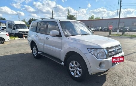 Mitsubishi Pajero IV, 2013 год, 2 150 000 рублей, 13 фотография
