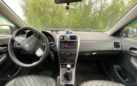 Toyota Corolla, 2011 год, 900 000 рублей, 9 фотография