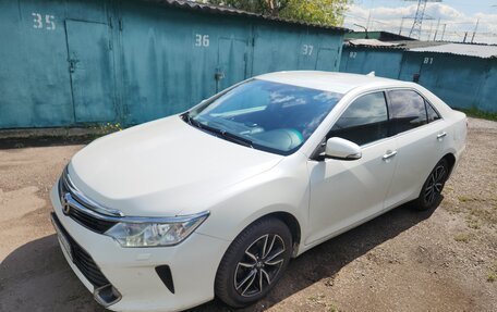 Toyota Camry, 2017 год, 1 790 000 рублей, 2 фотография