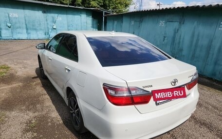 Toyota Camry, 2017 год, 1 790 000 рублей, 4 фотография