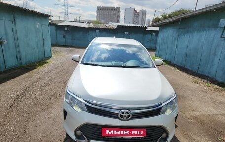 Toyota Camry, 2017 год, 1 790 000 рублей, 3 фотография