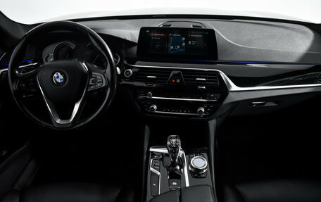 BMW 5 серия, 2018 год, 2 490 000 рублей, 17 фотография