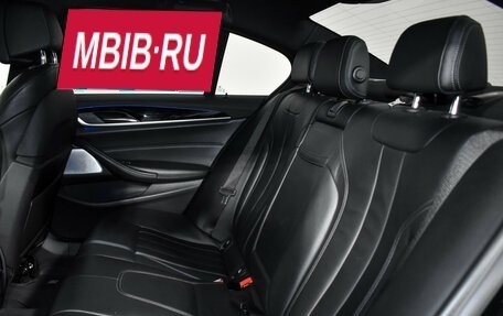 BMW 5 серия, 2018 год, 2 490 000 рублей, 14 фотография