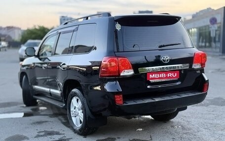 Toyota Land Cruiser 200, 2012 год, 3 300 000 рублей, 6 фотография