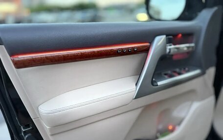Toyota Land Cruiser 200, 2012 год, 3 300 000 рублей, 15 фотография