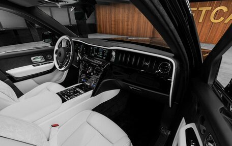 Rolls-Royce Cullinan, 2026 год, 78 500 000 рублей, 21 фотография