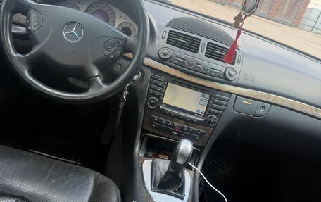 Mercedes-Benz E-Класс, 2003 год, 950 000 рублей, 8 фотография